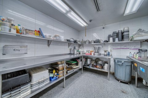 Immobilier commercial à vendre à Miami, Floride № 1957775 - photo 8