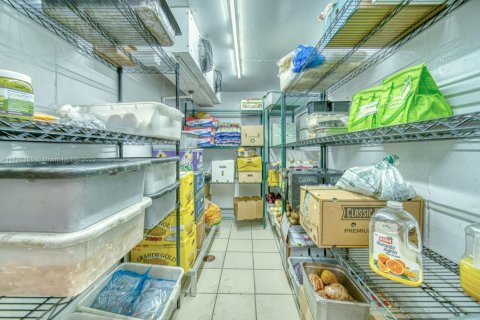 Immobilier commercial à vendre à Miami, Floride № 1957775 - photo 12