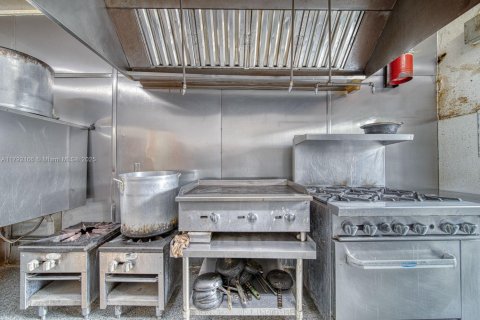 Immobilier commercial à vendre à Miami, Floride № 1957775 - photo 11