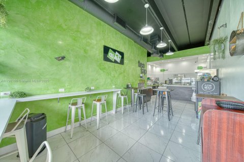 Immobilier commercial à vendre à Miami, Floride № 1957775 - photo 6