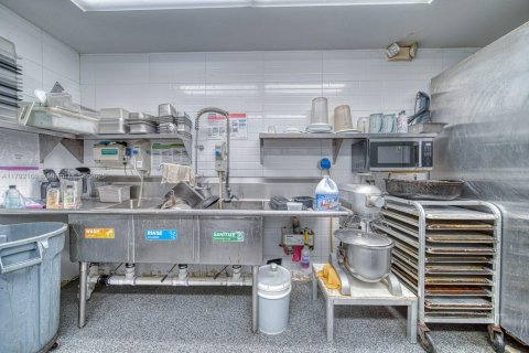 Immobilier commercial à vendre à Miami, Floride № 1957775 - photo 9