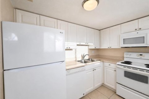 Copropriété à louer à Bradenton, Floride: 1 chambre, 57.41 m2 № 2404680 - photo 2
