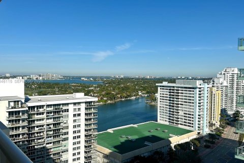 Condo in Miami Beach, Florida, 2 bedrooms  № 2240589 - photo 28