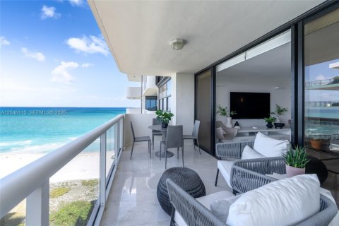 Condo in Miami Beach, Florida, 2 bedrooms № 2240589