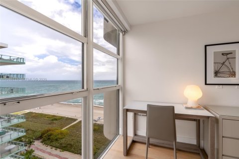 Condo in Miami Beach, Florida, 2 bedrooms  № 2240589 - photo 26