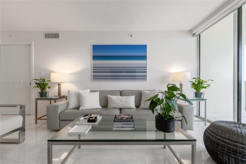 Condo in Miami Beach, Florida, 2 bedrooms  № 2240589 - photo 9
