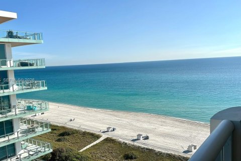 Condo in Miami Beach, Florida, 2 bedrooms  № 2240589 - photo 29