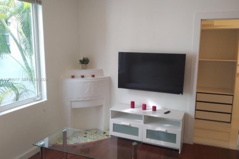 Apartamento en alquiler en Miami Beach, Florida, 1 dormitorio, 43.39 m2 № 2055708 - foto 11
