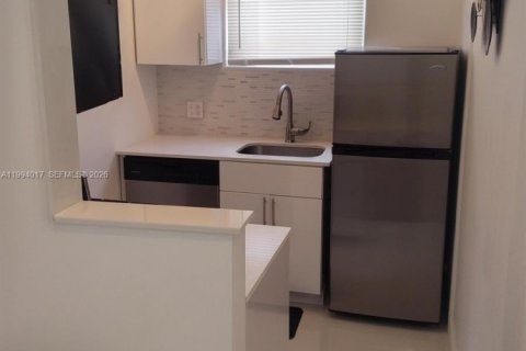 Apartamento en alquiler en Miami Beach, Florida, 1 dormitorio, 43.39 m2 № 2055708 - foto 8