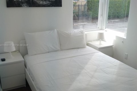 Apartamento en alquiler en Miami Beach, Florida, 1 dormitorio, 43.39 m2 № 2055708 - foto 10