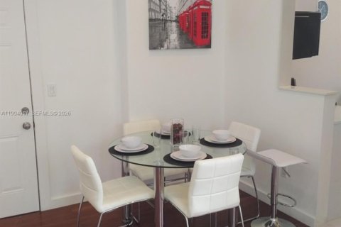 Apartamento en alquiler en Miami Beach, Florida, 1 dormitorio, 43.39 m2 № 2055708 - foto 7