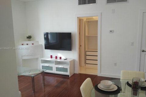 Apartamento en alquiler en Miami Beach, Florida, 1 dormitorio, 43.39 m2 № 2055708 - foto 17