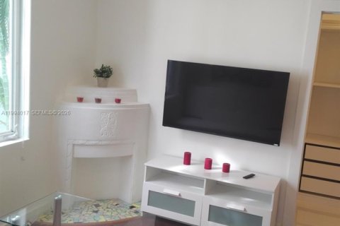Apartamento en alquiler en Miami Beach, Florida, 1 dormitorio, 43.39 m2 № 2055708 - foto 12