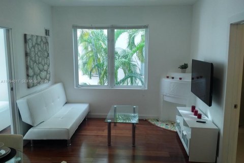 Apartamento en Miami Beach, Florida 1 dormitorio, 43.39 m2 № 2055708