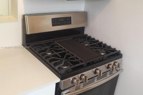 Apartamento en alquiler en Miami Beach, Florida, 1 dormitorio, 43.39 m2 № 2055708 - foto 16