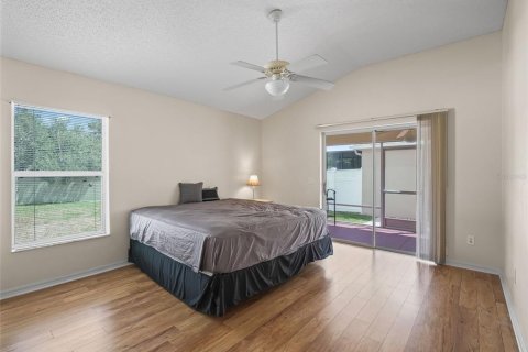 House in The Villages, Florida 3 bedrooms, 155.61 sq.m. № 1888639 - photo 16