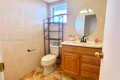 Copropriété à louer à Hallandale Beach, Floride: 1 chambre, 78.69 m2 № 2042706 - photo 21