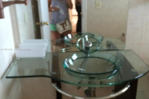Copropriété à louer à Hallandale Beach, Floride: 1 chambre, 78.69 m2 № 2042706 - photo 14