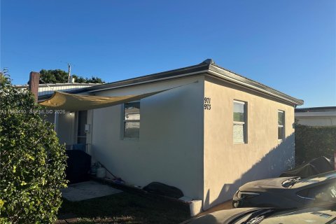 Propiedad comercial en venta en Miami Beach, Florida, 182.65 m2 № 2002108 - foto 9