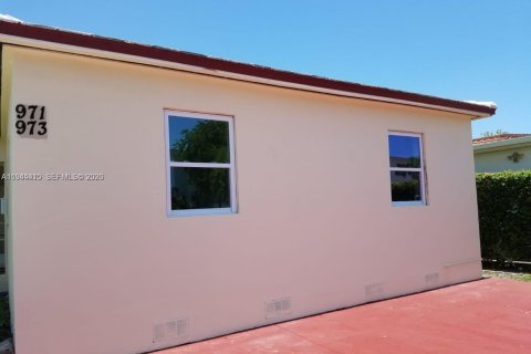 Propiedad comercial en Miami Beach, Florida 182.65 m2 № 2002108