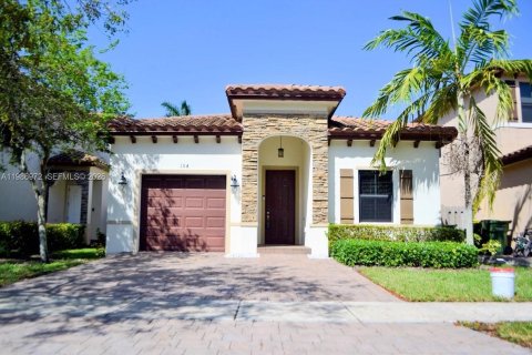 Дом в Хомстед, Флорида 4 спальни, 155.89м2 № 2044848