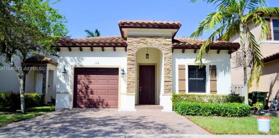 Дом в Хомстед, Флорида 4 спальни, 155.89м2 № 2044848