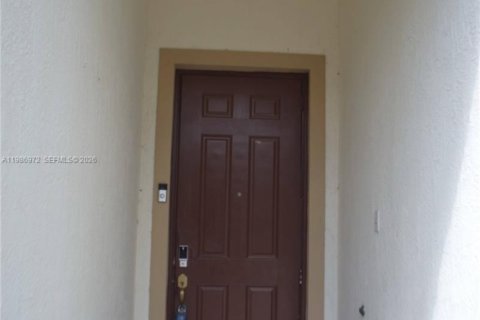 Купить виллу или дом в Хомстед, Флорида 4 спальни, 155.89м2, № 2044848 - фото 7