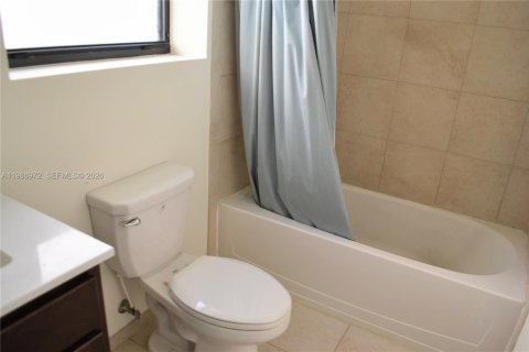 Купить виллу или дом в Хомстед, Флорида 4 спальни, 155.89м2, № 2044848 - фото 19