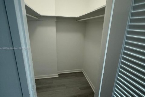 Copropriété à vendre à Miami Beach, Floride: 50.45 m2 № 1945564 - photo 8