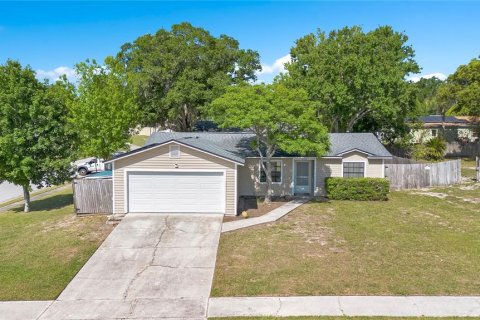 House in Apopka, Florida 3 bedrooms, 119.66 sq.m. № 2098360 - photo 3
