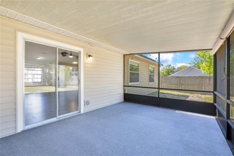 House in Apopka, Florida 3 bedrooms, 119.66 sq.m. № 2098360 - photo 23