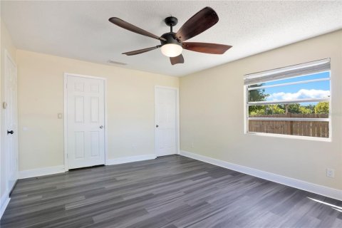 House in Apopka, Florida 3 bedrooms, 119.66 sq.m. № 2098360 - photo 14