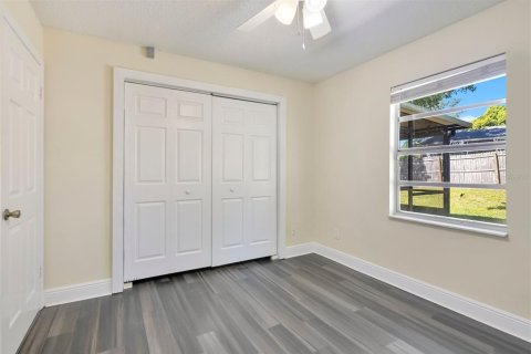 House in Apopka, Florida 3 bedrooms, 119.66 sq.m. № 2098360 - photo 17