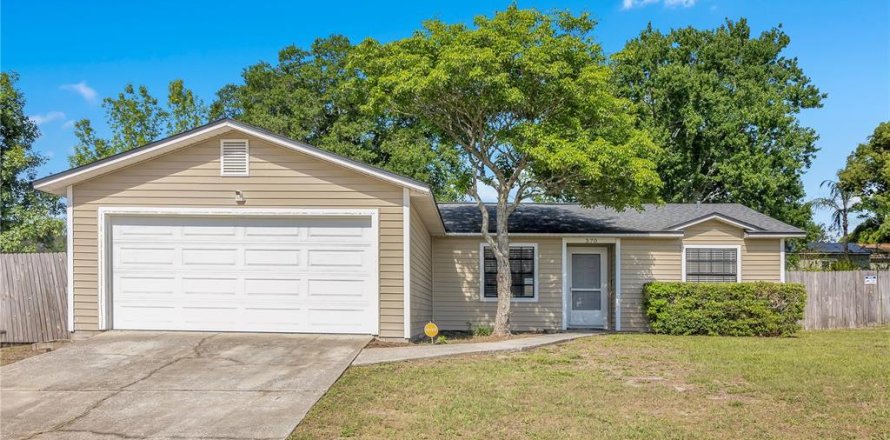 House in Apopka, Florida 3 bedrooms, 119.66 sq.m. № 2098360