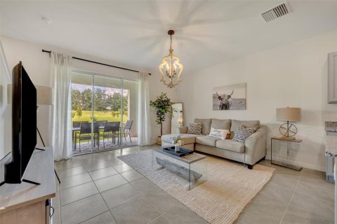 Townhouse in Plant City, Florida 3 bedrooms, 156.17 sq.m. № 2259250 - photo 16