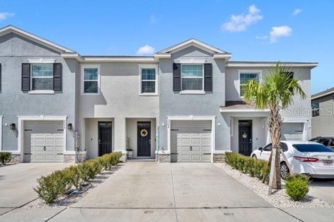 Townhouse in Plant City, Florida 3 bedrooms, 156.17 sq.m. № 2259250