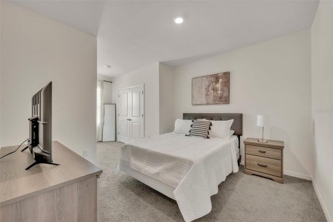 Townhouse in Plant City, Florida 3 bedrooms, 156.17 sq.m. № 2259250 - photo 22