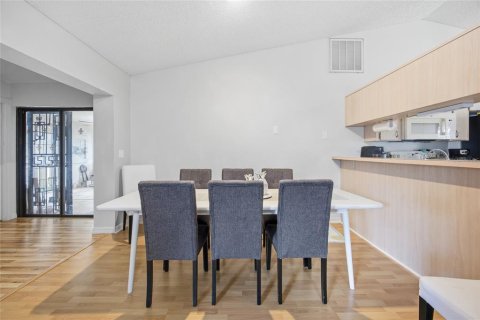 Villa ou maison à vendre à Ocala, Floride: 2 chambres, 164.81 m2 № 2110243 - photo 13