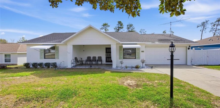 Villa ou maison à Ocala, Floride 2 chambres, 164.81 m2 № 2110243