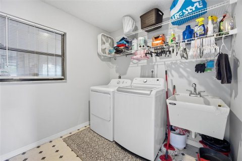 Villa ou maison à vendre à Ocala, Floride: 2 chambres, 164.81 m2 № 2110243 - photo 29