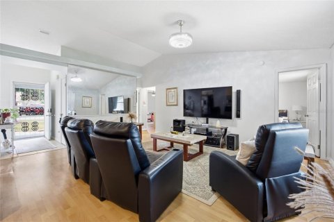 Villa ou maison à vendre à Ocala, Floride: 2 chambres, 164.81 m2 № 2110243 - photo 12