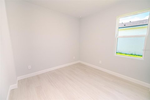 Casa en venta en Kissimmee, Florida, 4 dormitorios, 150.78 m2 № 2096884 - foto 9