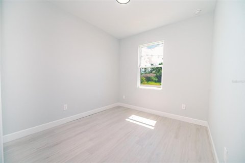 Casa en venta en Kissimmee, Florida, 4 dormitorios, 150.78 m2 № 2096884 - foto 12