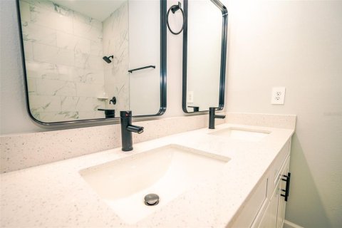 Casa en venta en Kissimmee, Florida, 4 dormitorios, 150.78 m2 № 2096884 - foto 26