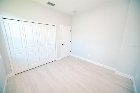 Casa en venta en Kissimmee, Florida, 4 dormitorios, 150.78 m2 № 2096884 - foto 10