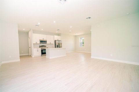 Casa en venta en Kissimmee, Florida, 4 dormitorios, 150.78 m2 № 2096884 - foto 6