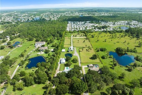 House in Vero Beach, Florida 3 bedrooms, 182.37 sq.m. № 2146963 - photo 3
