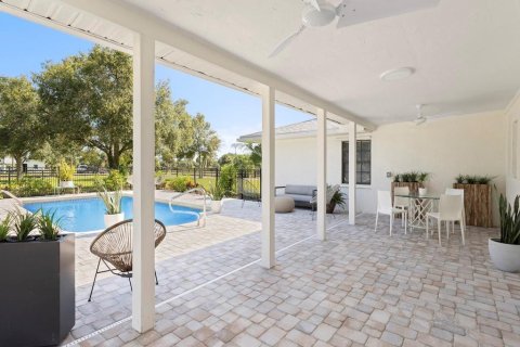 House in Vero Beach, Florida 3 bedrooms, 182.37 sq.m. № 2146963 - photo 13