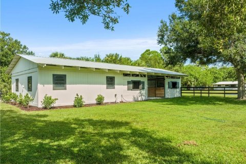 House in Vero Beach, Florida 3 bedrooms, 182.37 sq.m. № 2146963 - photo 16
