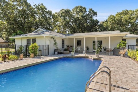 House in Vero Beach, Florida 3 bedrooms, 182.37 sq.m. № 2146963 - photo 12